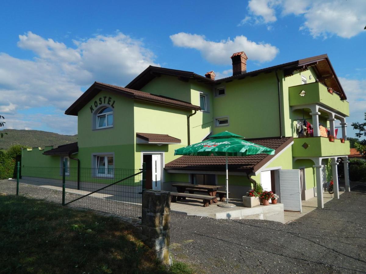 Hostel Ociski Raj Kozina Exterior photo